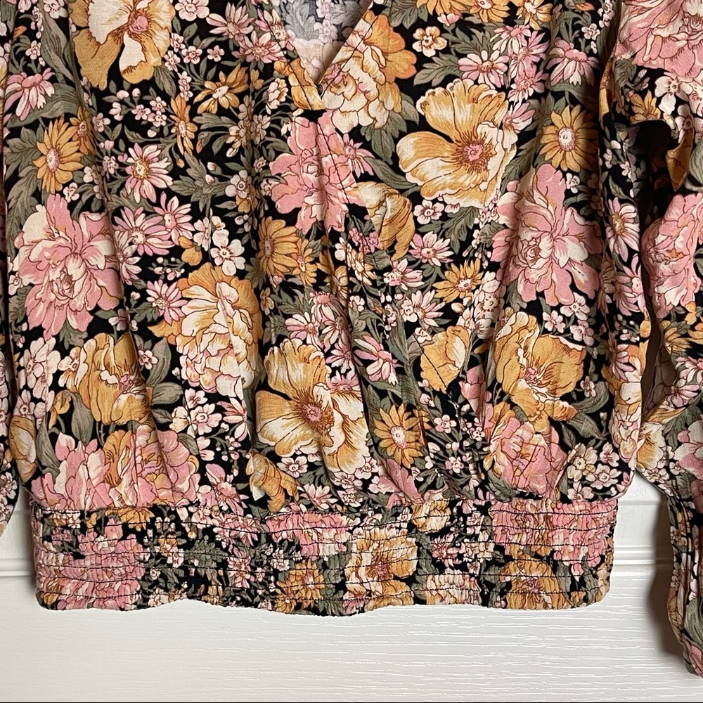 American Eagle Floral Blouse - Picture 4 of 6
